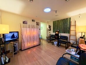 3200 Santa Monica Blvd, Santa Monica, CA for lease Interior Photo- Image 1 of 5