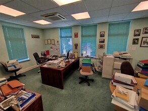 55-57 Queens Rd, Southend On Sea for lease Building Photo- Image 2 of 11