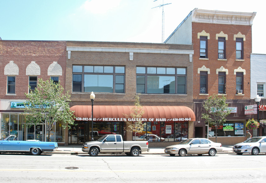 17 N Broadway St, Aurora, IL for lease - Primary Photo - Image 1 of 20