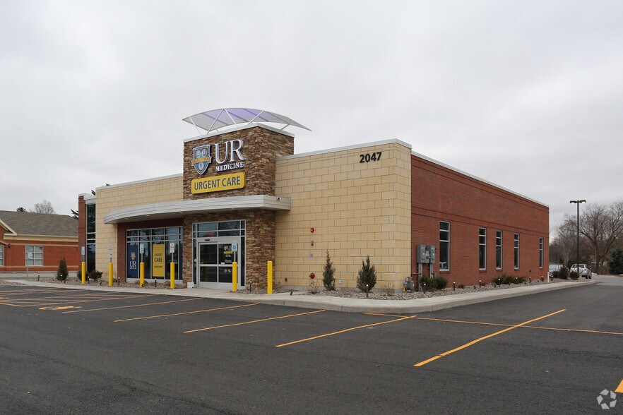 2047 W Ridge Rd, Rochester, NY for sale - Primary Photo - Image 1 of 1