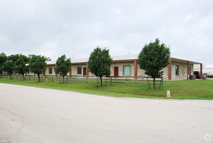 2281 N Masch Branch Rd, Denton, TX for lease - Primary Photo - Image 1 of 21