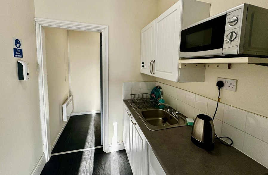 67-71 Mere Green Rd, Sutton Coldfield for sale - Interior Photo - Image 2 of 6