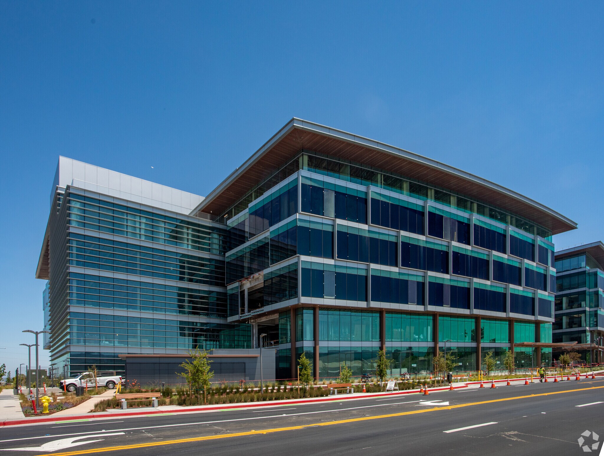 825 Industrial Rd, San Carlos, CA for sale Building Photo- Image 1 of 1