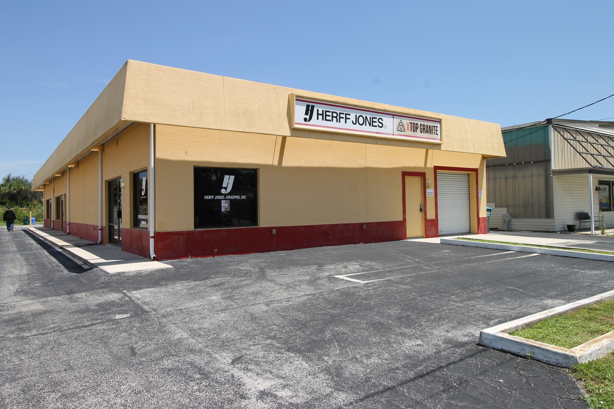 2126 Andrea Ln, Fort Myers, FL for lease Building Photo- Image 1 of 13