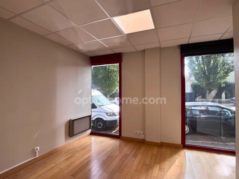 Office in Rennes for sale Building Photo- Image 1 of 16
