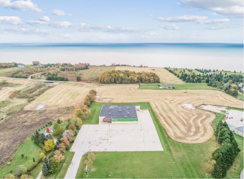 802 N Main St, Kewaunee, WI for sale - Building Photo - Image 1 of 1