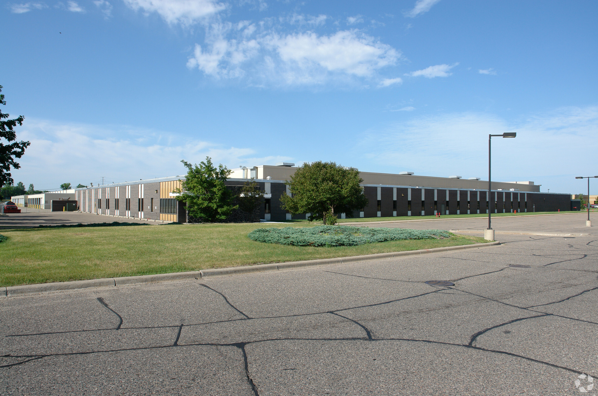 5501 W Old Shakopee Rd, Bloomington, MN for sale Primary Photo- Image 1 of 1