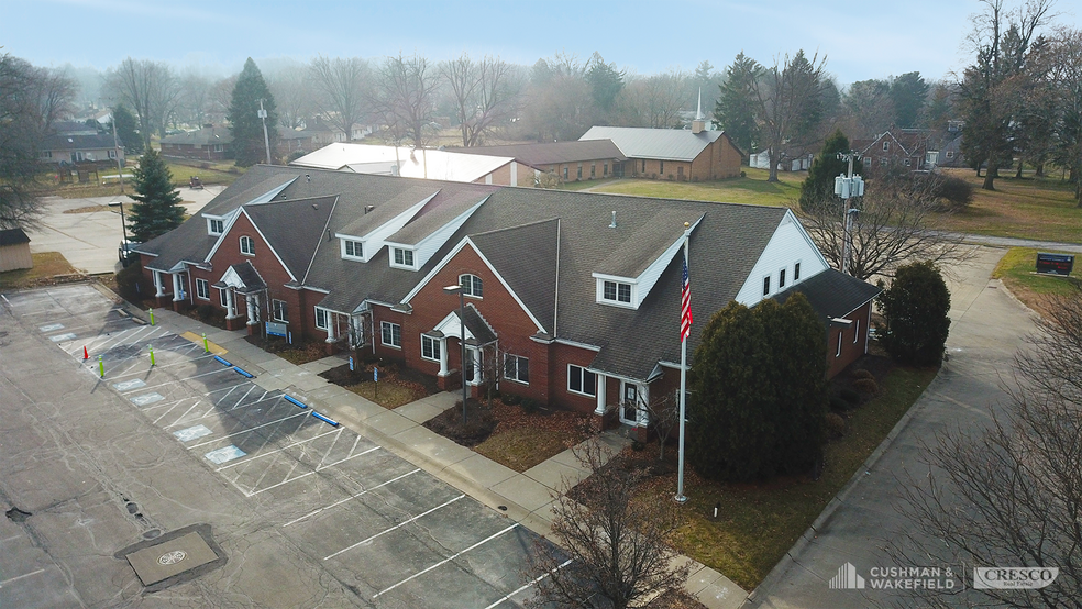 1162-1170 Cleveland Ave, Amherst, OH for sale - Building Photo - Image 1 of 11