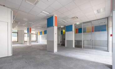 3-5 Rue Scheffer, Paris for lease Interior Photo- Image 2 of 5