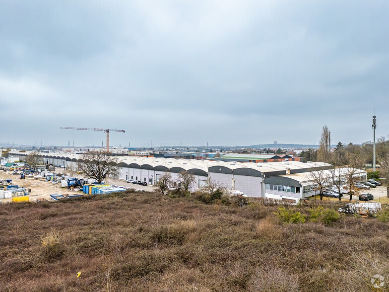 Flex in Saint-Priest for lease - Aerial - Image 2 of 3