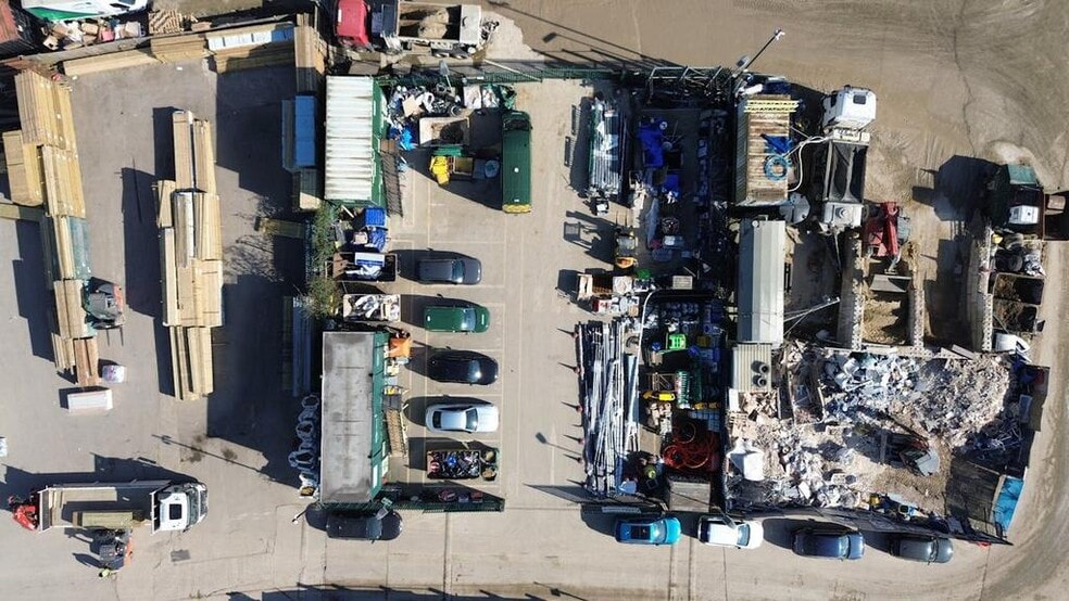 Trout Rd, West Drayton for lease - Building Photo - Image 2 of 12