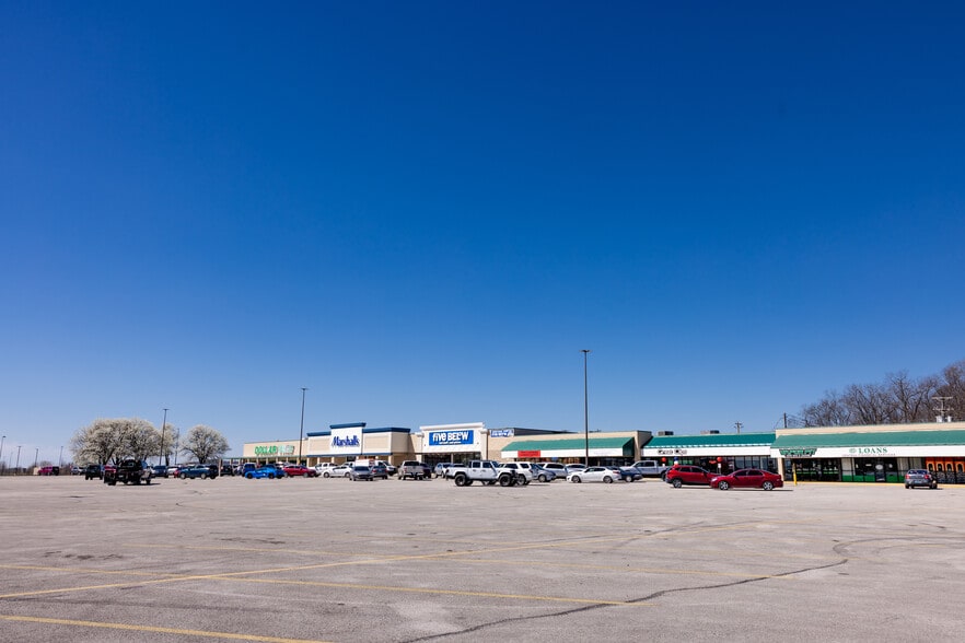 200-282 E Highway 90 Byp, Monticello, KY for lease - Building Photo - Image 3 of 12