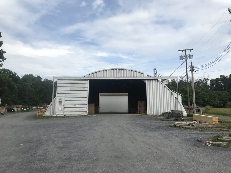 1144 Box Factory Rd, Summit Point, WV for sale - Primary Photo - Image 1 of 1