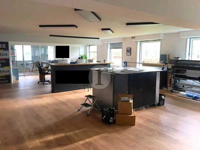 Office in VILLENEUVE-D'ASCQ for lease - Interior Photo - Image 3 of 5