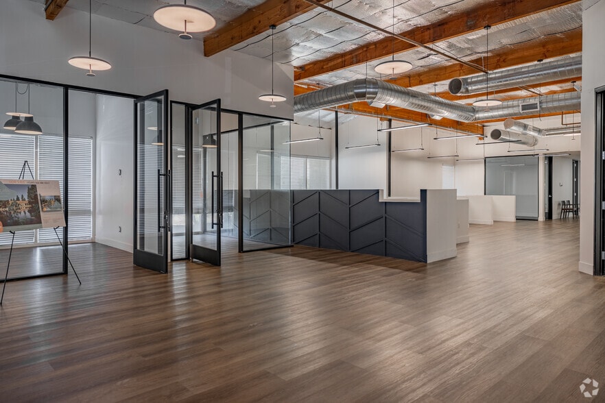 1522 Brookhollow Dr, Santa Ana, CA for sale - Interior Photo - Image 3 of 27