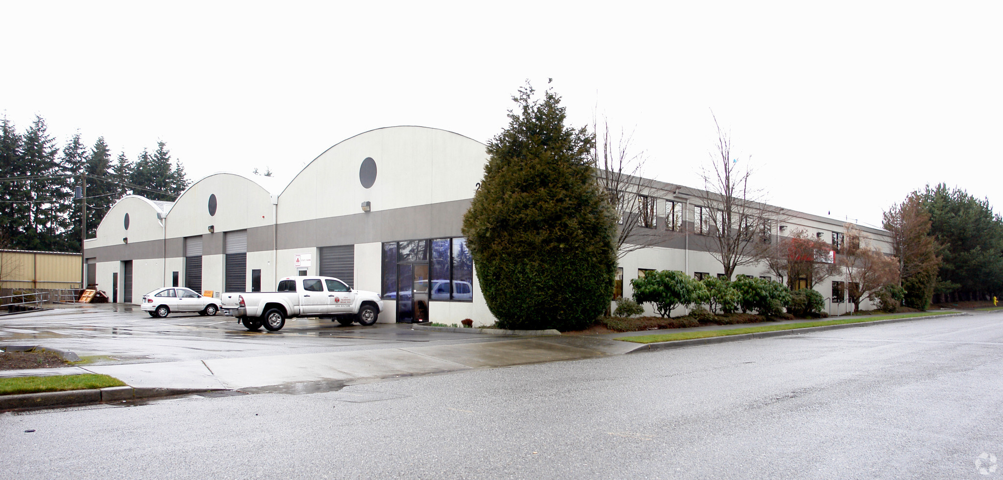 AT&T Lynnwood Warehouse portfolio of 2 properties for sale on LoopNet.com Primary Photo- Image 1 of 3