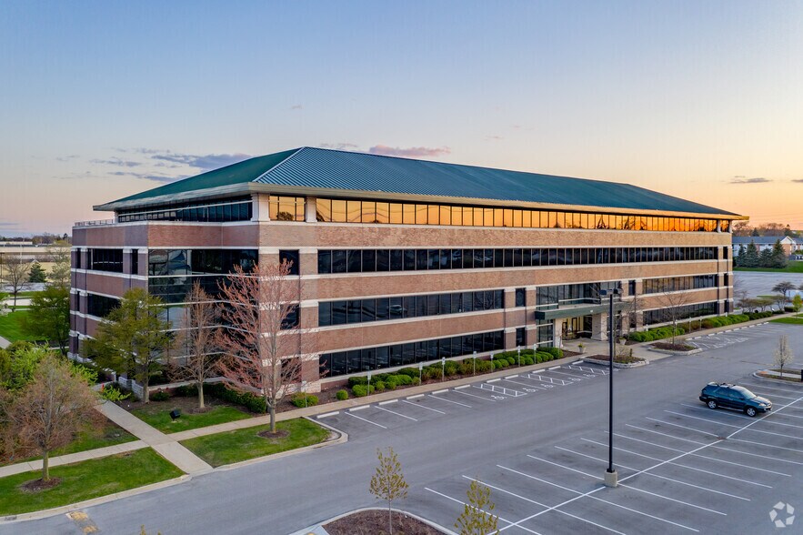 115 S 84th St, Milwaukee, WI for lease - Building Photo - Image 1 of 17