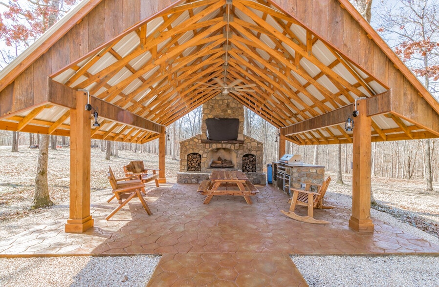 16731 Bethlehem Rd, Decatur, AR for sale - Building Photo - Image 2 of 37