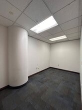 5500 N Service Rd, Burlington, ON for lease Interior Photo- Image 2 of 15