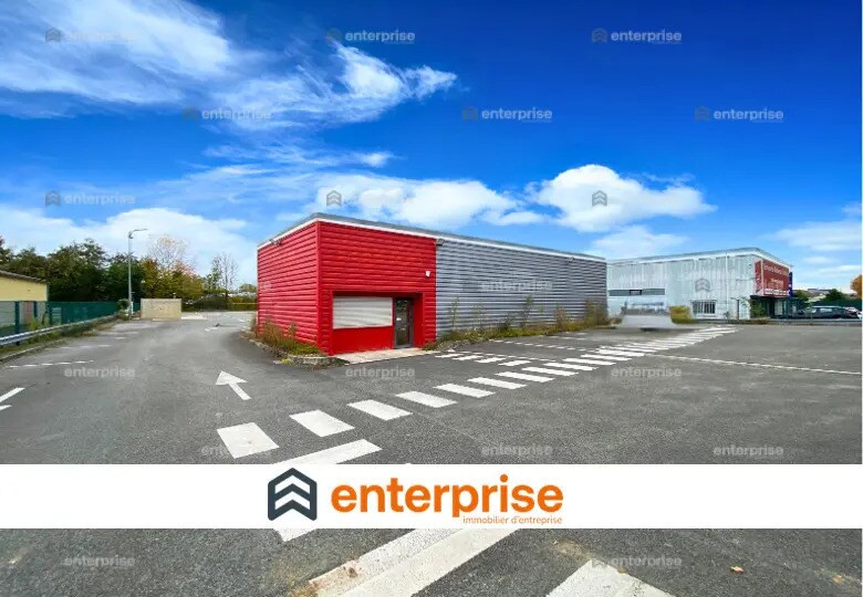 Flex in Creil for lease Building Photo- Image 1 of 6