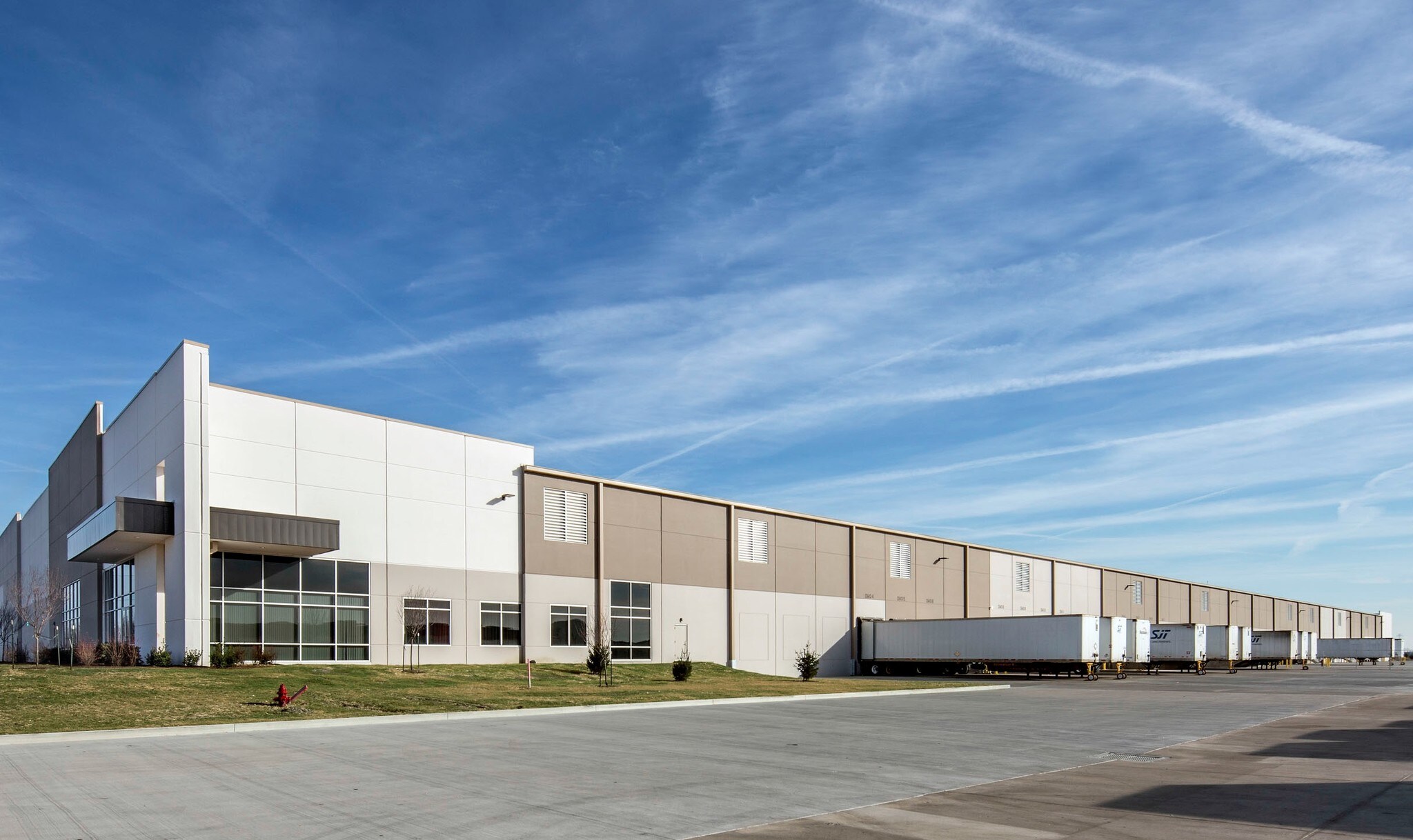 3051 Gateway Commerce Center Dr, Edwardsville, IL for sale Primary Photo- Image 1 of 1