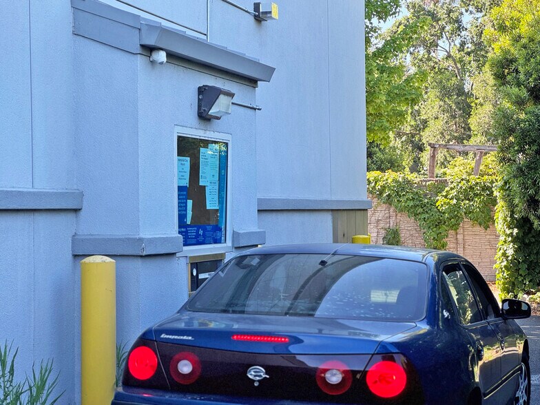 955 Stony Point Rd, Santa Rosa, CA for lease - Building Photo - Image 3 of 5