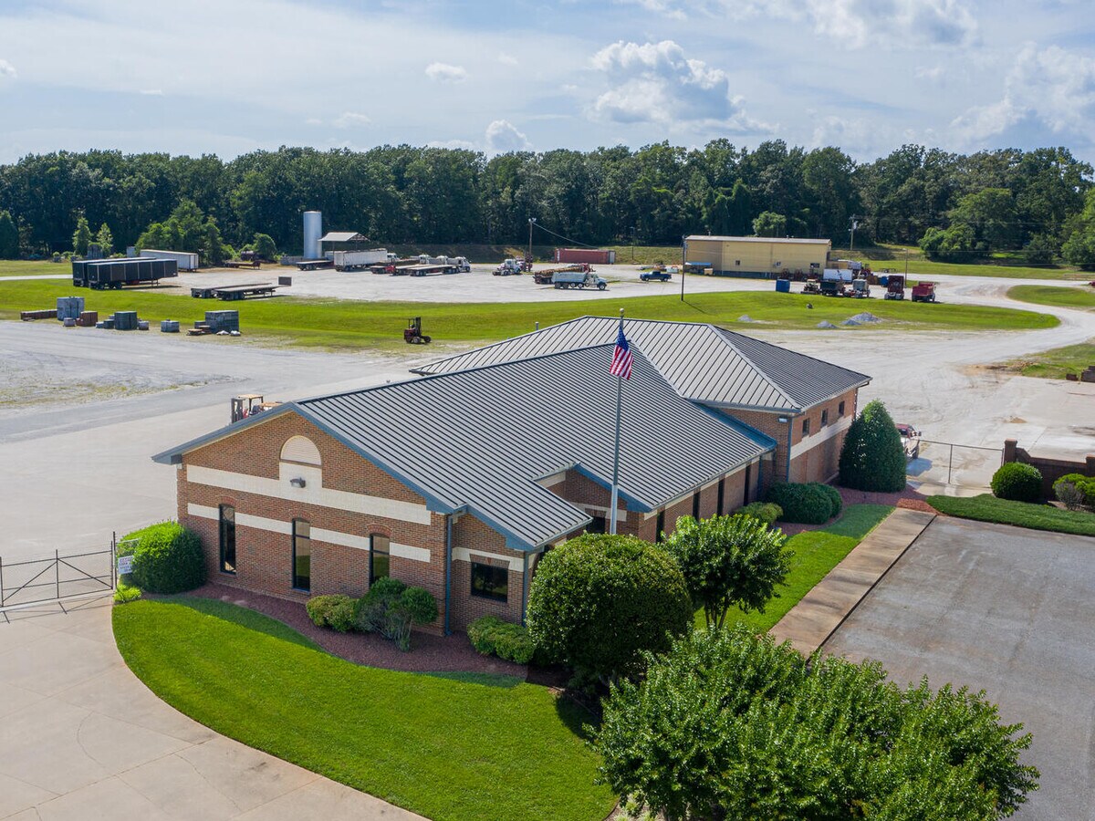 3862 US Highway 221 S, Forest City, NC 28043