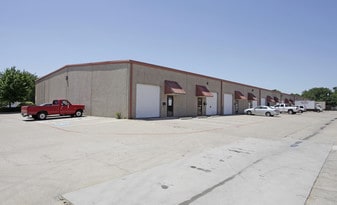5217 Davis Blvd, North Richland Hills TX - Automotive Property