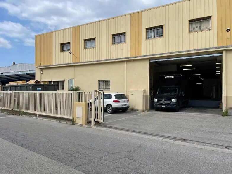 Office in Saint-Laurent-du-Var for lease - Building Photo - Image 2 of 17