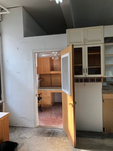 153 W 27th St, New York, NY for lease - Building Photo - Image 2 of 11