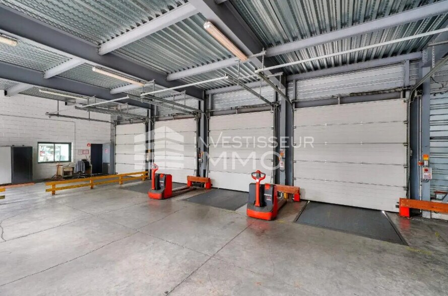 Flex in Villeparisis for lease - Interior Photo - Image 3 of 6