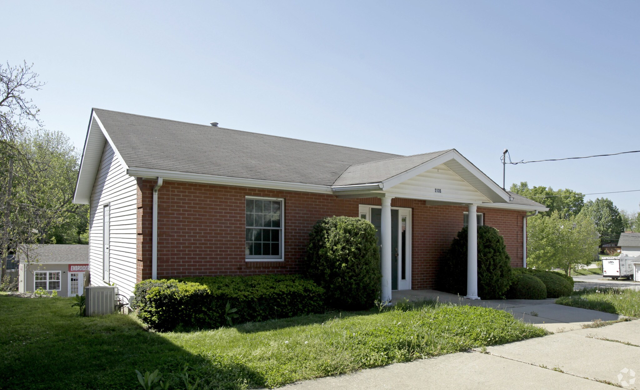 2135 N Center St, Maryville, IL 62062