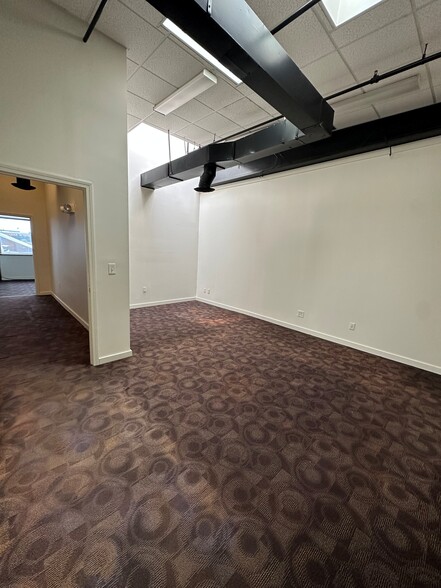 256 Marginal St, Boston, MA for lease - Building Photo - Image 3 of 12