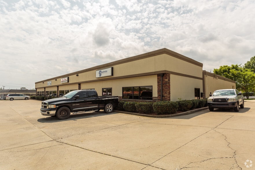 13 Industrial Park Dr, Hendersonville, TN for lease - Building Photo - Image 2 of 57