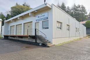 665 Hemlock Ave, Coos Bay OR - Warehouse