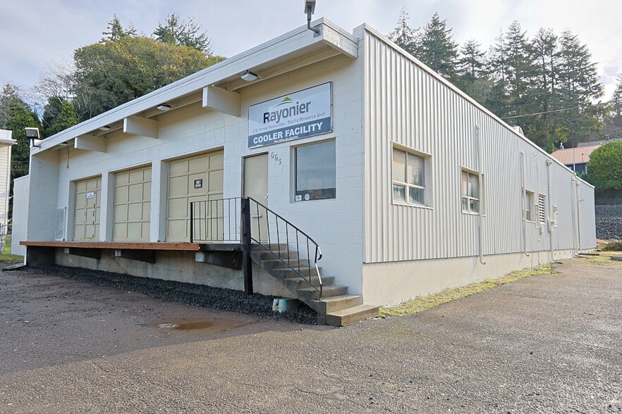 665 Hemlock Ave, Coos Bay, OR for lease - Building Photo - Image 1 of 22