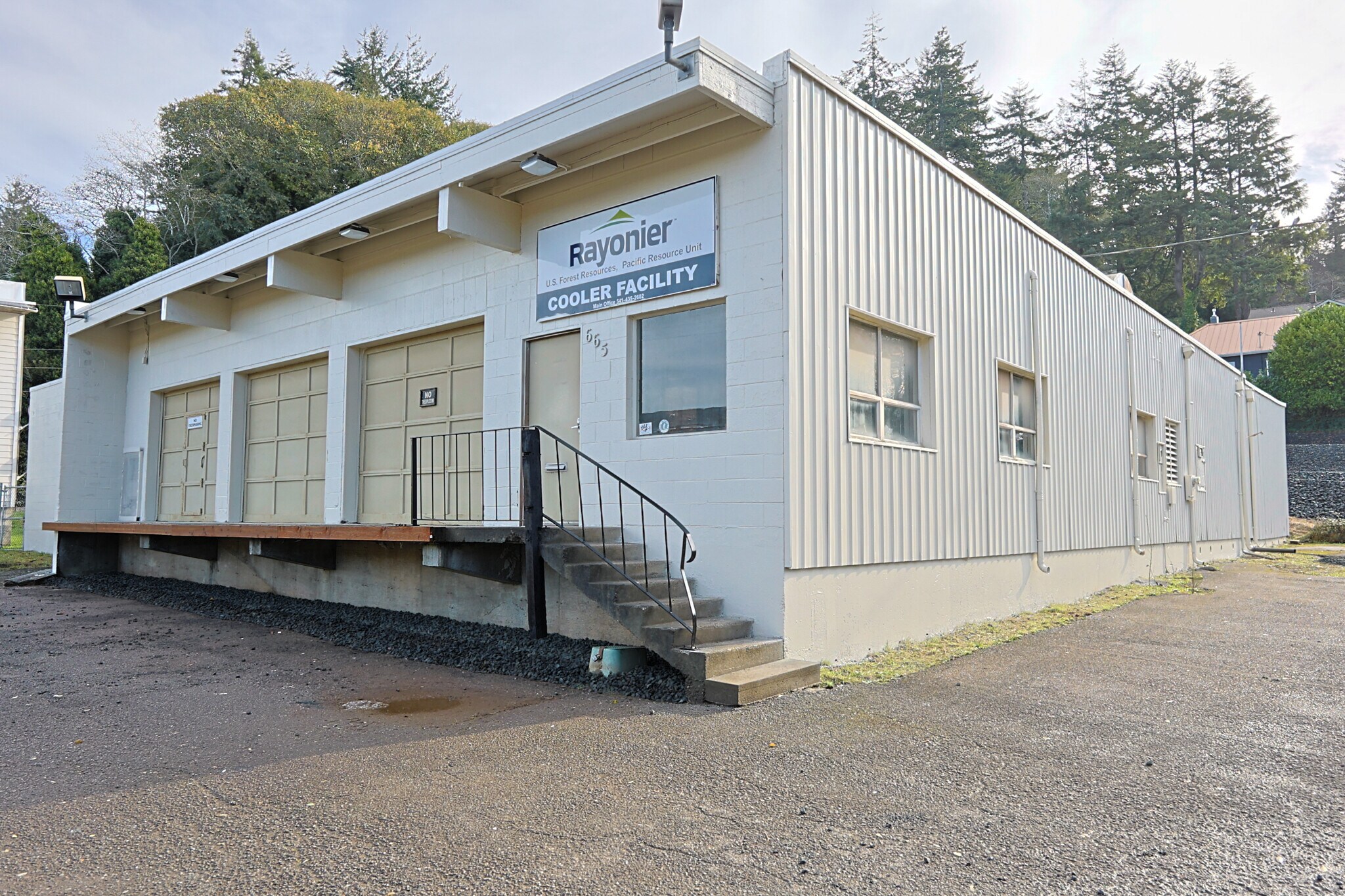 665 Hemlock Ave, Coos Bay, OR for lease Building Photo- Image 1 of 23