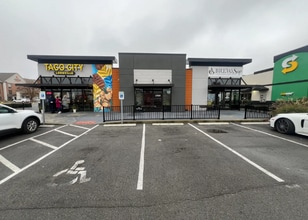 2860 Packerland Way, Louisville, KY for lease Building Photo- Image 1 of 7