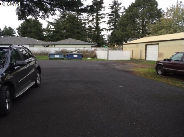13809 SE Division St, Portland, OR for lease - Building Photo - Image 1 of 1