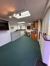 2221 5th Ave, Ronkonkoma, NY for lease Interior Photo- Image 1 of 4