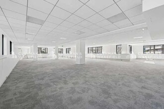 101-109 Rue Jean Jaurès, Levallois-Perret for lease Interior Photo- Image 1 of 2