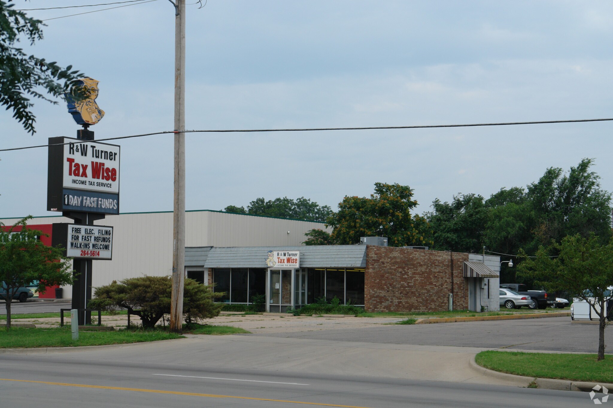 2217 S Seneca St, Wichita, KS for sale Primary Photo- Image 1 of 1