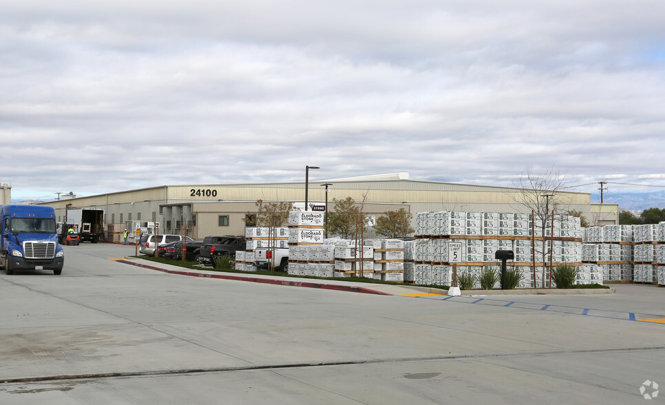 Industrial in Perris, CA for sale - Primary Photo - Image 1 of 1