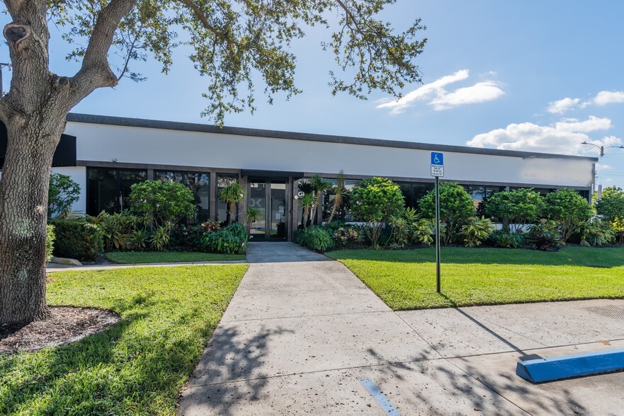 1936 S Andrews Ave, Fort Lauderdale, FL for lease - Building Photo - Image 1 of 8