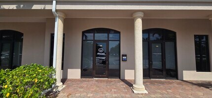 9671 Gladiolus Dr, Fort Myers, FL for lease Building Photo- Image 2 of 21
