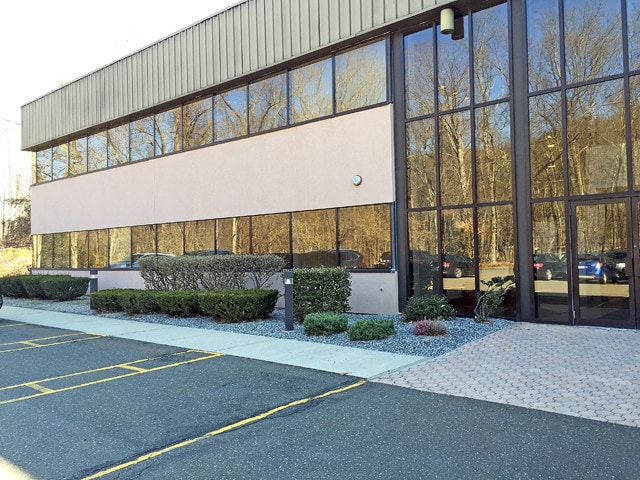 6 Trowbridge Dr, Bethel, CT for lease Building Photo- Image 1 of 9