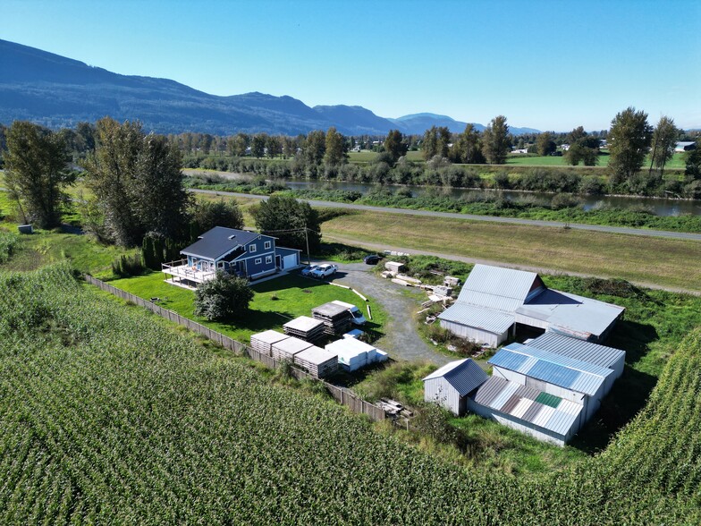 41751 Sinclair Rd, Chilliwack, BC for sale - Primary Photo - Image 1 of 26