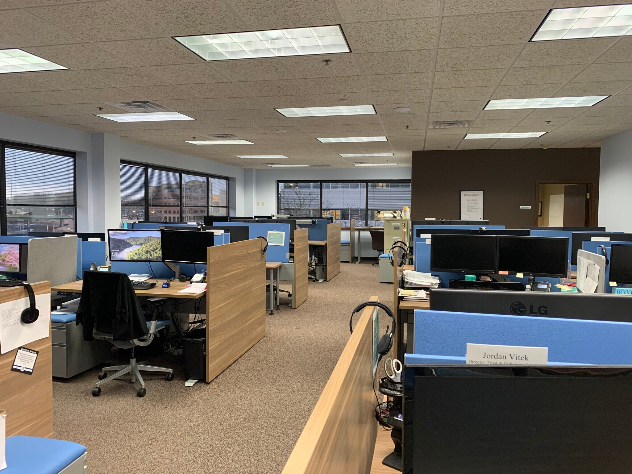 200 N Phillips Ave, Sioux Falls, SD 57104 Commerce Center