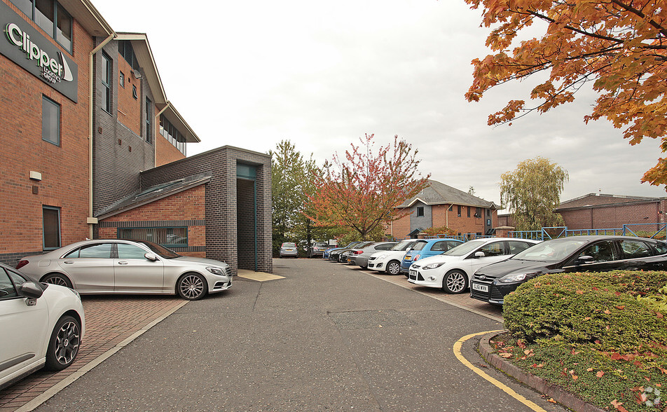 1 Carlton Ct, Leeds for lease - Building Photo - Image 2 of 4