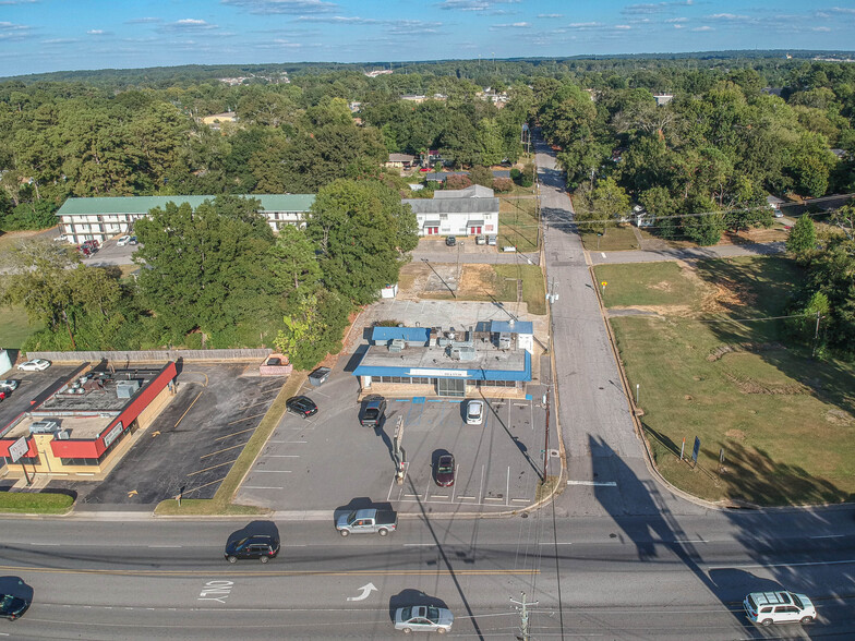 2701 Lurleen B Wallace Blvd, Northport, AL for lease - Primary Photo - Image 2 of 28